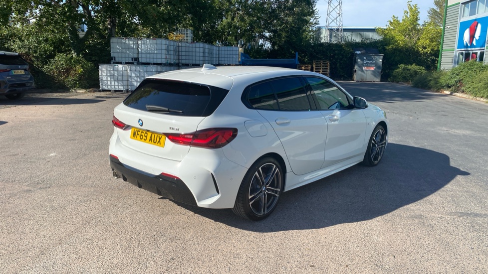 BMW 1 Series 118i M Sport 5dr Petrol Hatchback - Image 27