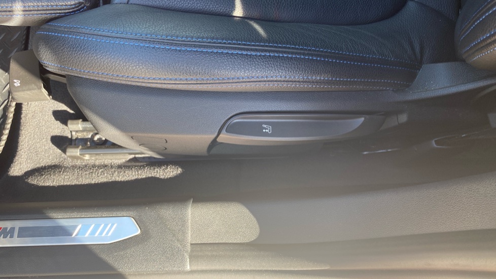 BMW 1 Series 118i M Sport 5dr Petrol Hatchback - Image 31