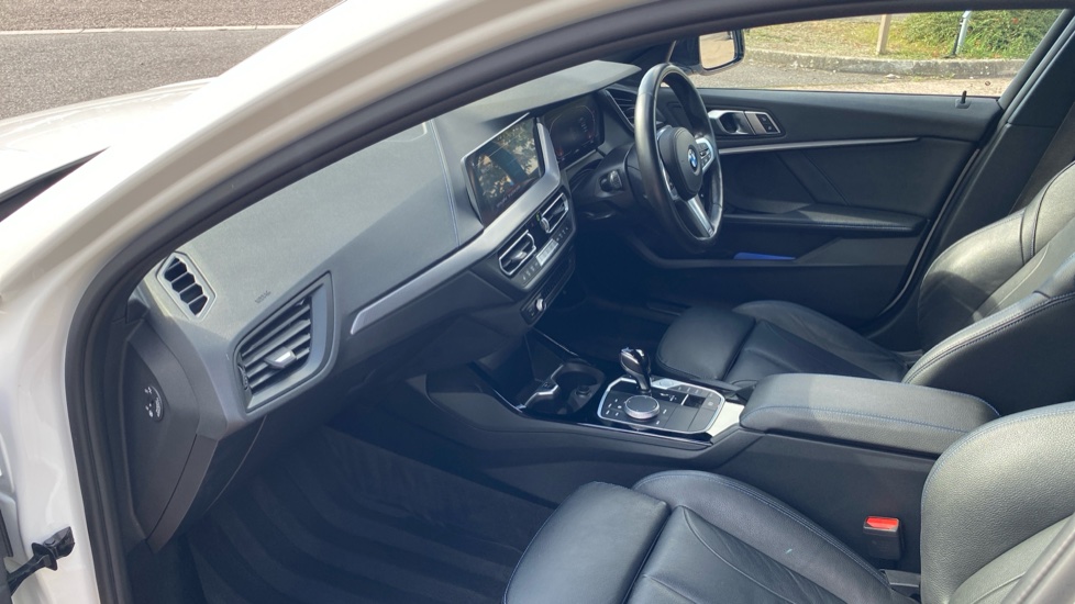 BMW 1 Series 118i [136] M Sport 5dr Step Auto Petrol Hatchback - Image 33