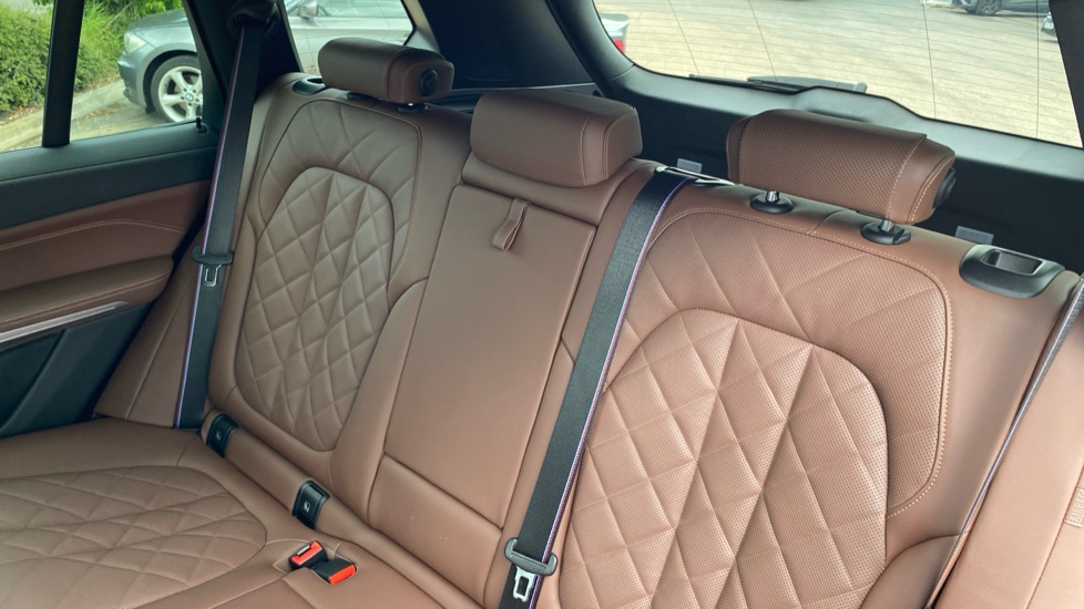 BMW X5 xDrive30d MHT M Sport 5dr Auto Diesel Estate - Image 12