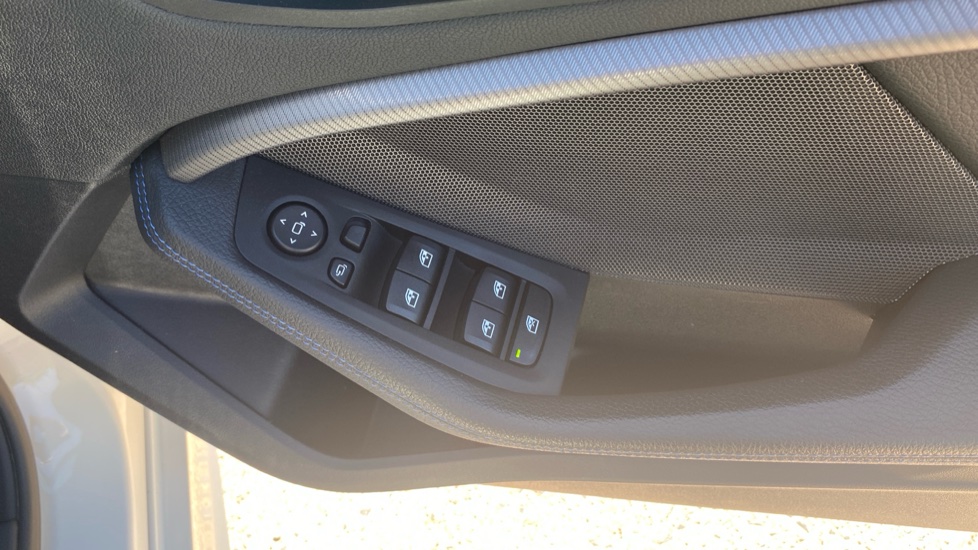 BMW 1 Series 118i M Sport 5dr Step Auto Petrol Hatchback - Image 37