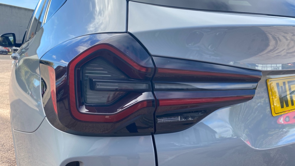 BMW X3 xDrive20d MHT M Sport 5dr Step Auto [Pro Pack] Diesel Estate - Image 22
