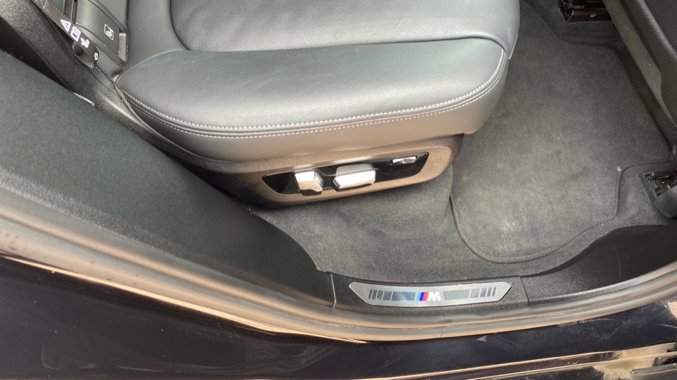BMW X5 xDrive30d MHT M Sport 5dr Auto Diesel Estate - Image 33