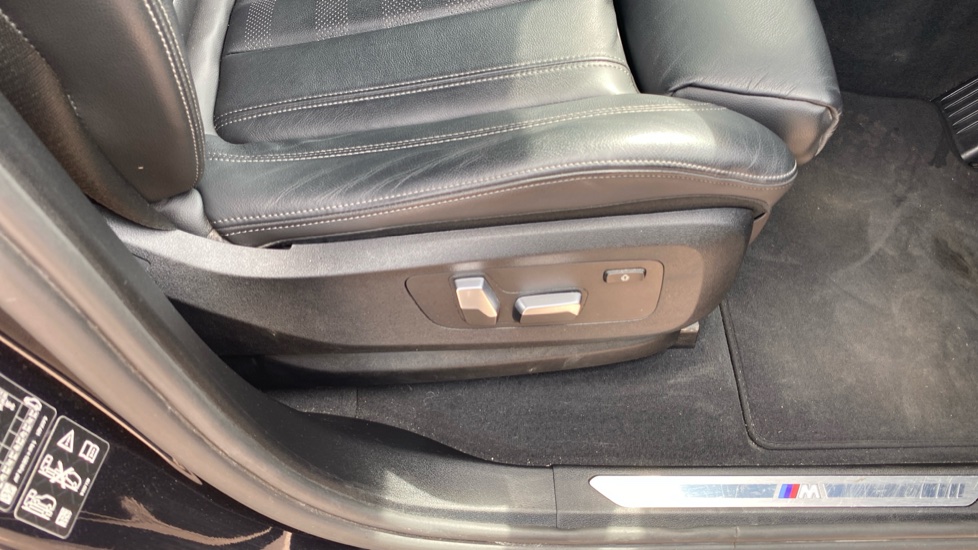 BMW X5 xDrive30d MHT M Sport 5dr Auto Diesel Estate - Image 40