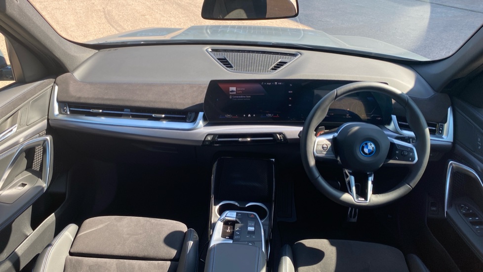 BMW iX1 150kW eDrive20 Shadow Edition 65kWh 5dr Auto Electric Estate - Image 4