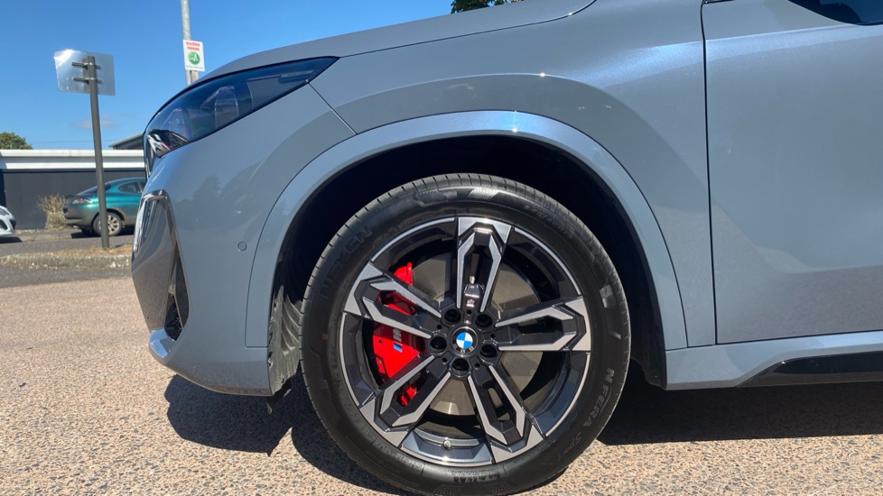 BMW iX1 150kW eDrive20 Shadow Edition 65kWh 5dr Auto Electric Estate - Image 14