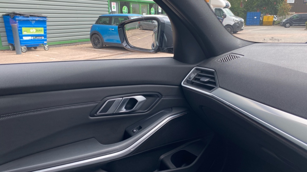 BMW 3 Series 320d MHT M Sport 4dr Step Auto Diesel Saloon - Image 62