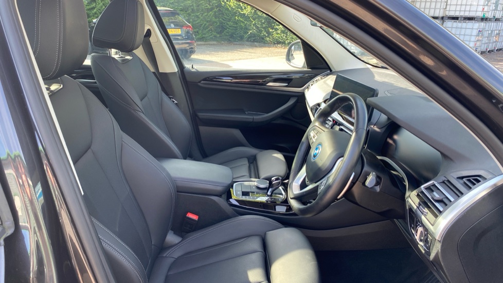 BMW X3 xDrive 30e xLine 5dr Auto Estate - Image 11