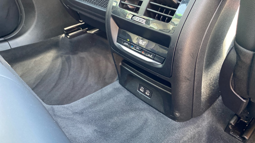BMW X3 xDrive 30e xLine 5dr Auto Estate - Image 29