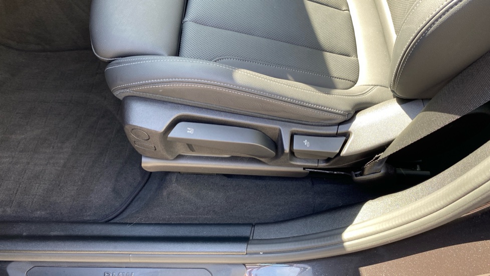 BMW X3 xDrive 30e xLine 5dr Auto Estate - Image 37