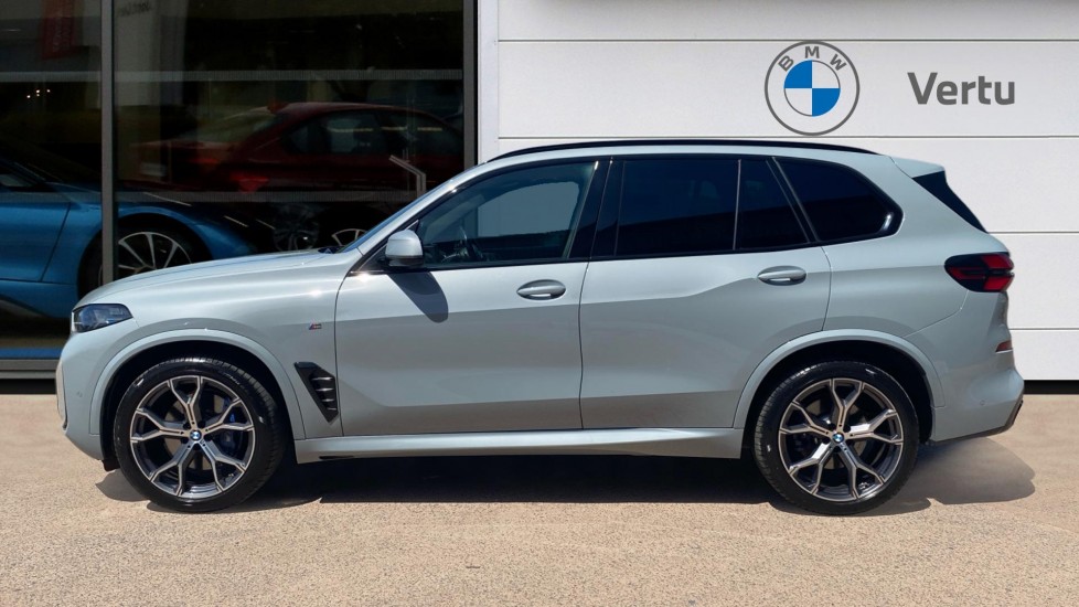 BMW X5 xDrive30d MHT M Sport 5dr Auto Diesel Estate - Image 3