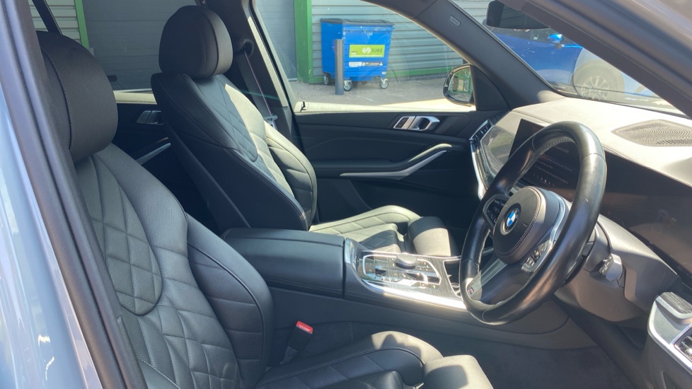 BMW X5 xDrive30d MHT M Sport 5dr Auto Diesel Estate - Image 11
