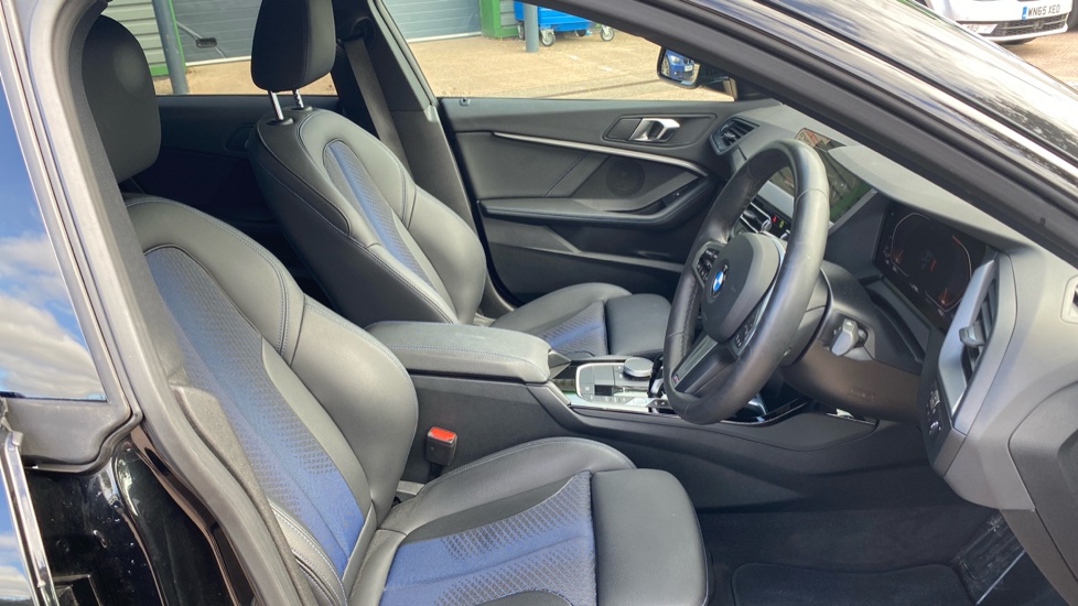 BMW 2 Series 218i [136] M Sport 4dr DCT Petrol Saloon - Image 11