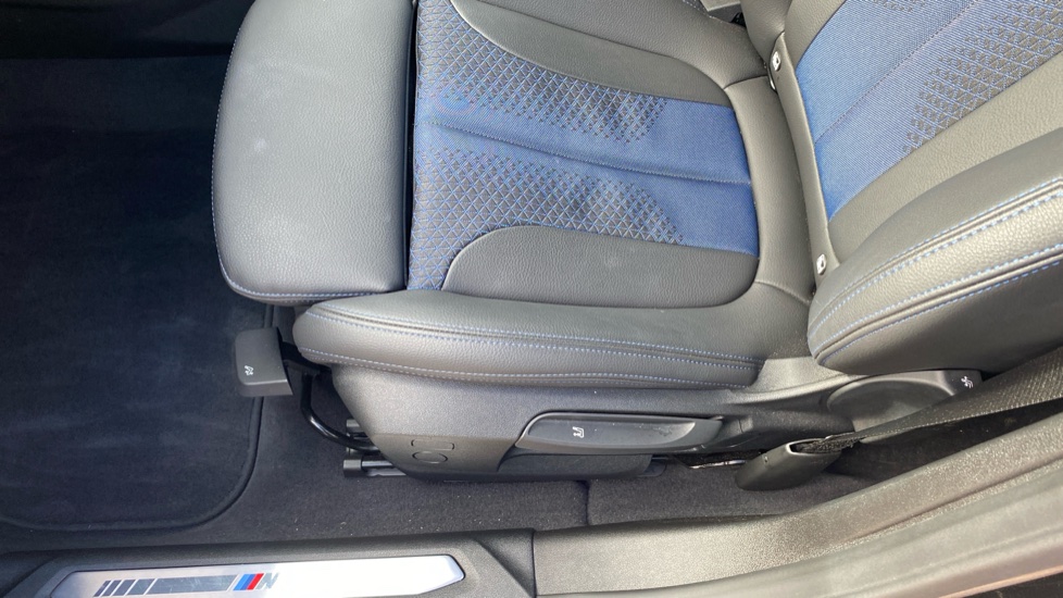 BMW 2 Series 218i [136] M Sport 4dr DCT Petrol Saloon - Image 32
