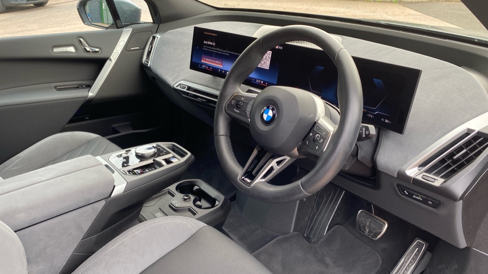 BMW iX 400kW xDrive60 M Sport 112kWh 5dr Auto [Tech/Pro] Electric Estate - Image 6