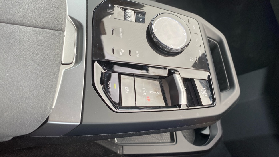 BMW iX 400kW xDrive60 M Sport 112kWh 5dr Auto [Tech/Pro] Electric Estate - Image 19