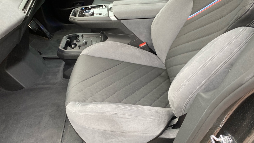 BMW iX 400kW xDrive60 M Sport 112kWh 5dr Auto [Tech/Pro] Electric Estate - Image 35