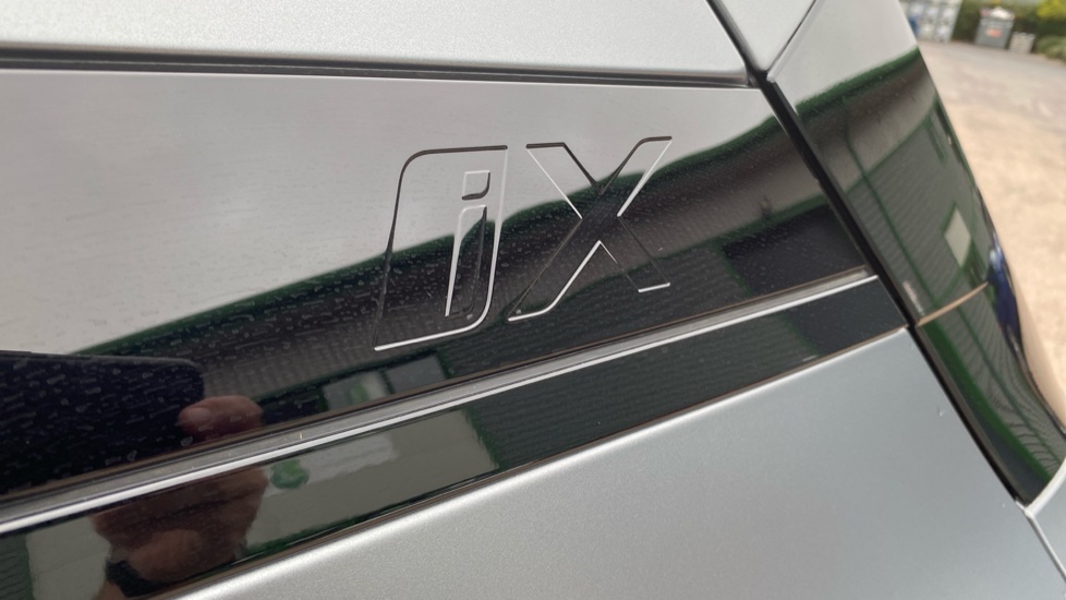 BMW iX 400kW xDrive60 M Sport 112kWh 5dr Auto [Tech/Pro] Electric Estate - Image 40