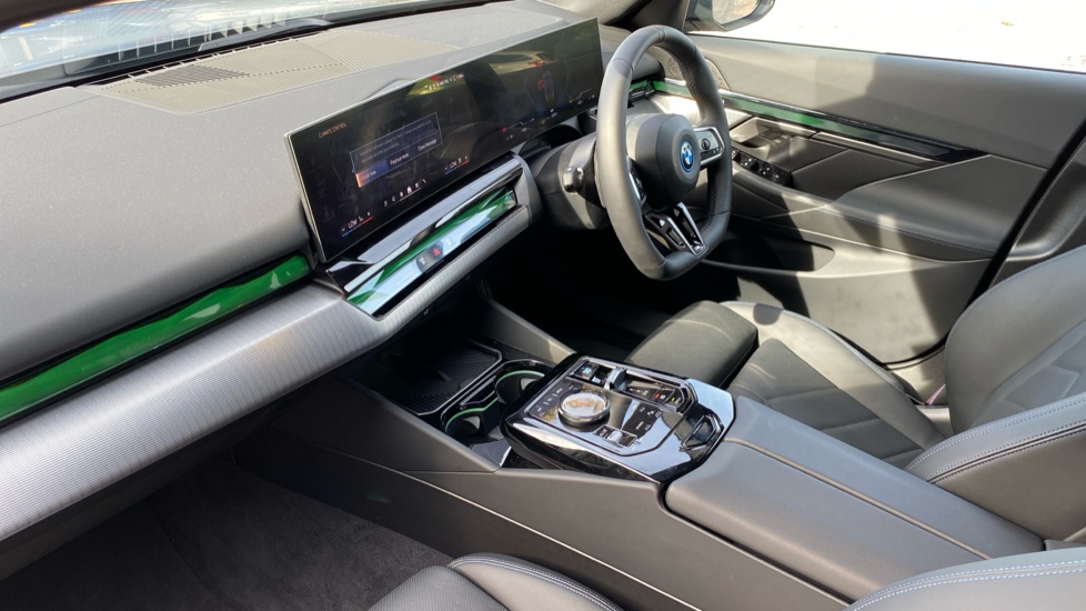 BMW i5 250kW eDrive40 M Sport Pro 84kWh 4dr Auto [Comf+] Electric Saloon - Image 7