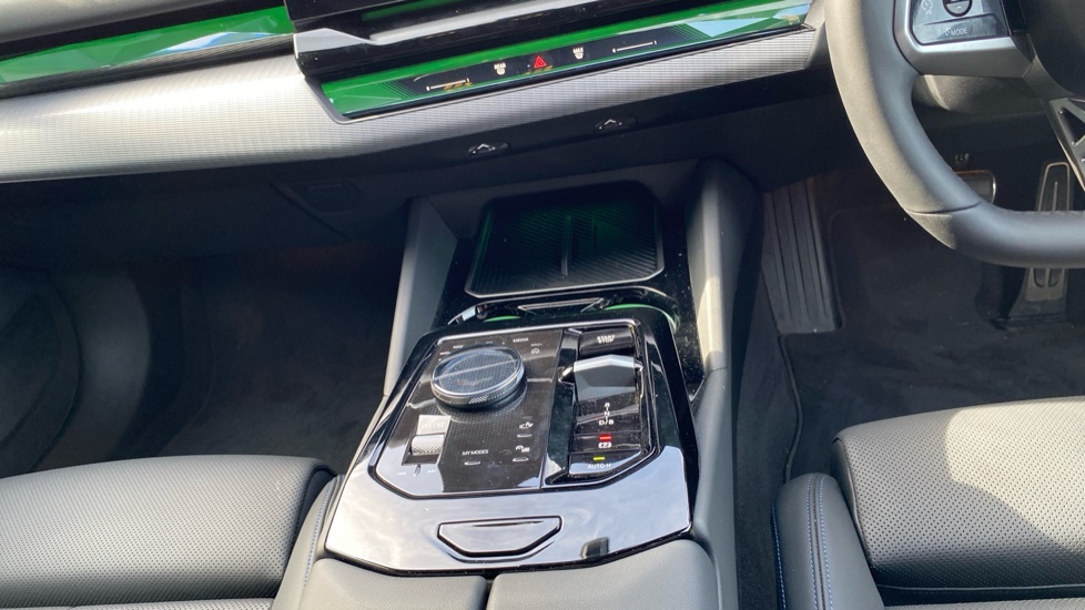 BMW i5 250kW eDrive40 M Sport Pro 84kWh 4dr Auto [Comf+] Electric Saloon - Image 10