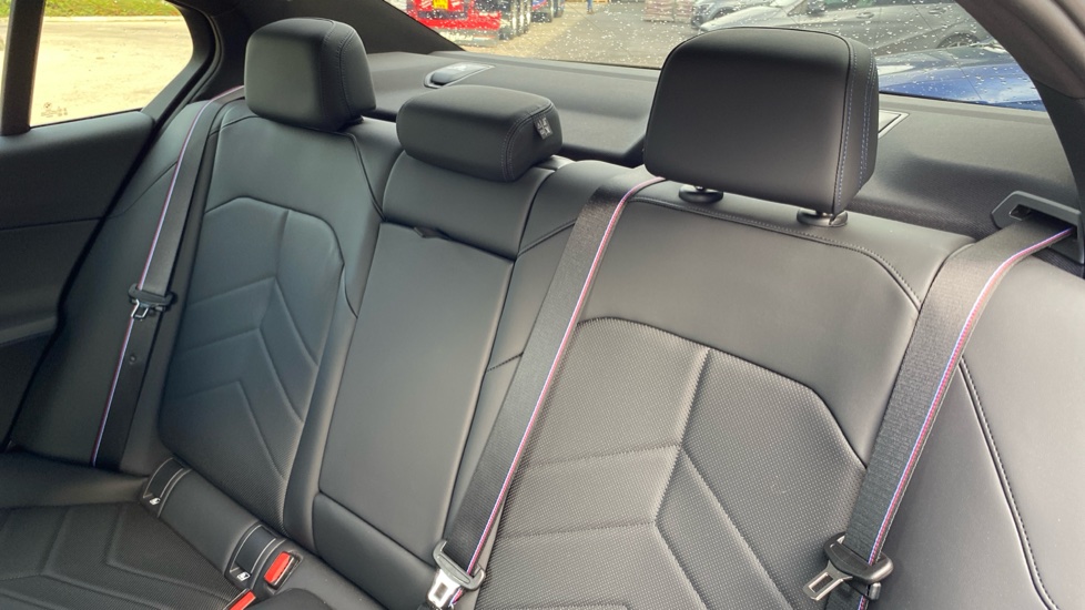 BMW i5 250kW eDrive40 M Sport Pro 84kWh 4dr Auto [Comf+] Electric Saloon - Image 12