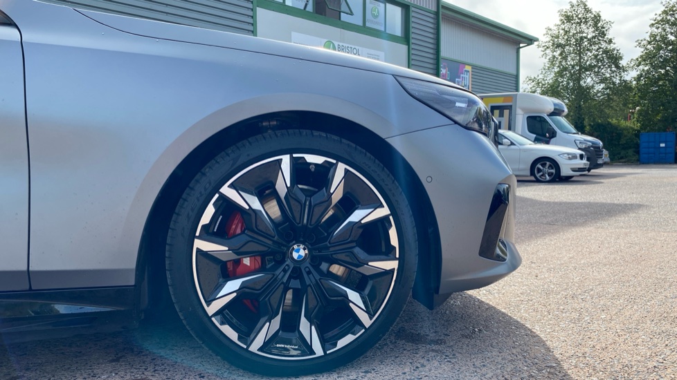 BMW i5 250kW eDrive40 M Sport Pro 84kWh 4dr Auto [Comf+] Electric Saloon - Image 14