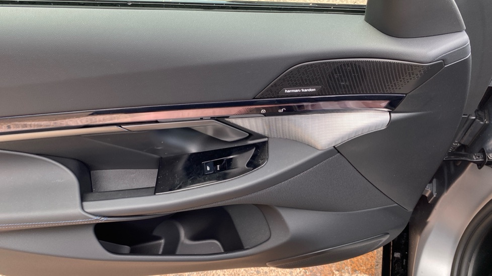 BMW i5 250kW eDrive40 M Sport Pro 84kWh 4dr Auto [Comf+] Electric Saloon - Image 34