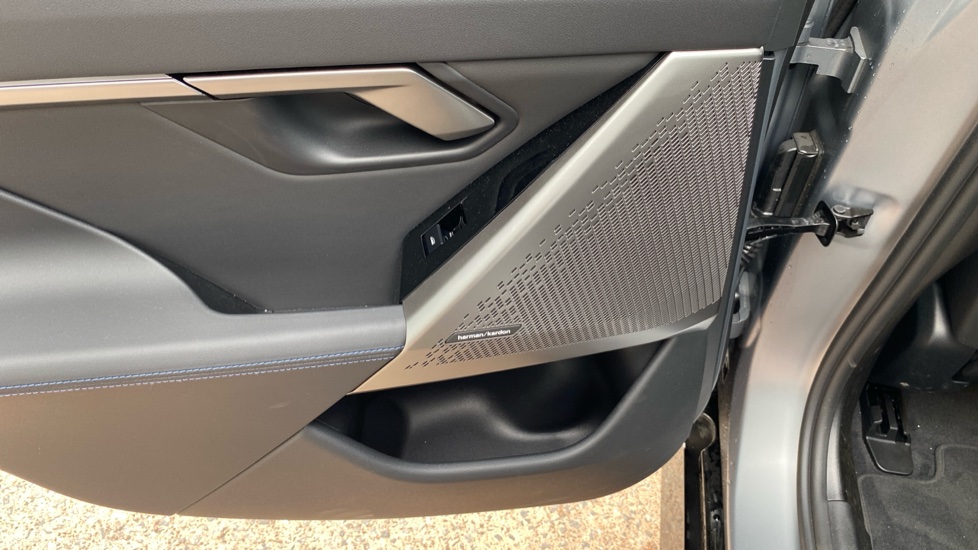 BMW i5 250kW eDrive40 M Sport Pro 84kWh 4dr Auto [Comf+] Electric Saloon - Image 36
