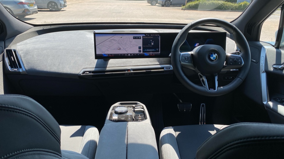 BMW iX 300kW xDrive45 M Sport 101kWh 5dr Auto Electric Estate - Image 4