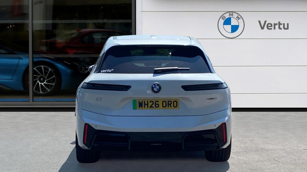 BMW iX 300kW xDrive45 M Sport 101kWh 5dr Auto Electric Estate - Image 15