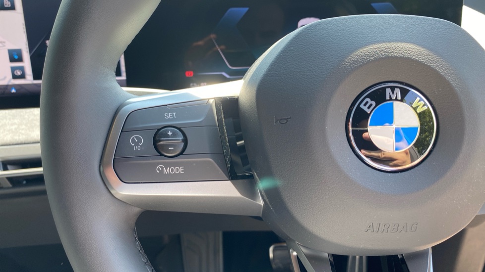 BMW iX 300kW xDrive45 M Sport 101kWh 5dr Auto Electric Estate - Image 17