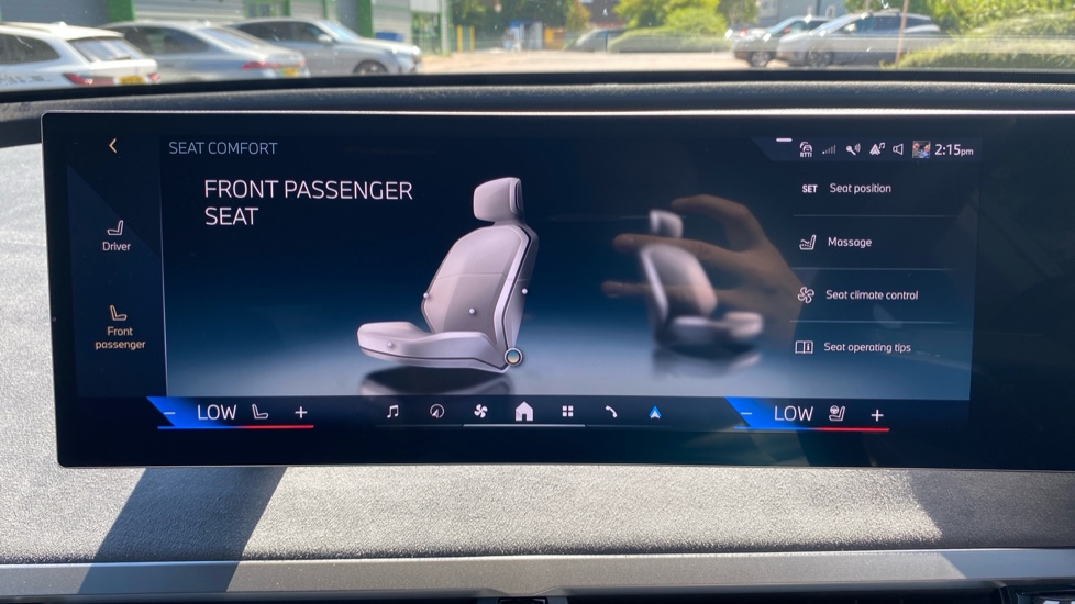 BMW iX 300kW xDrive45 M Sport 101kWh 5dr Auto Electric Estate - Image 39