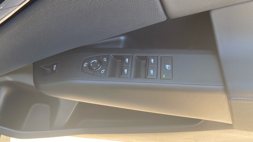BMW X3 20 xDrive M Sport 5dr Step Auto Petrol Estate - Image 46