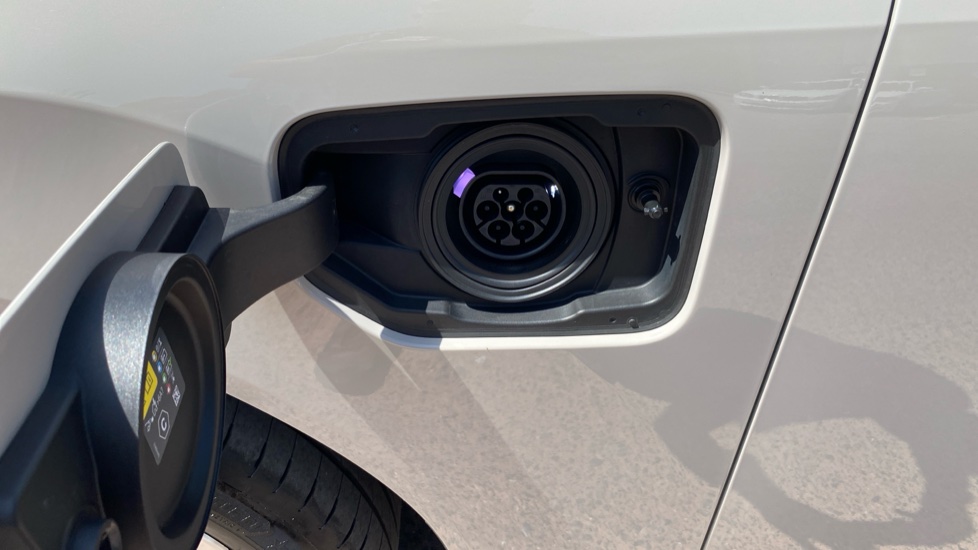 BMW X3 30e xDrive M Sport 5dr Auto Estate - Image 30