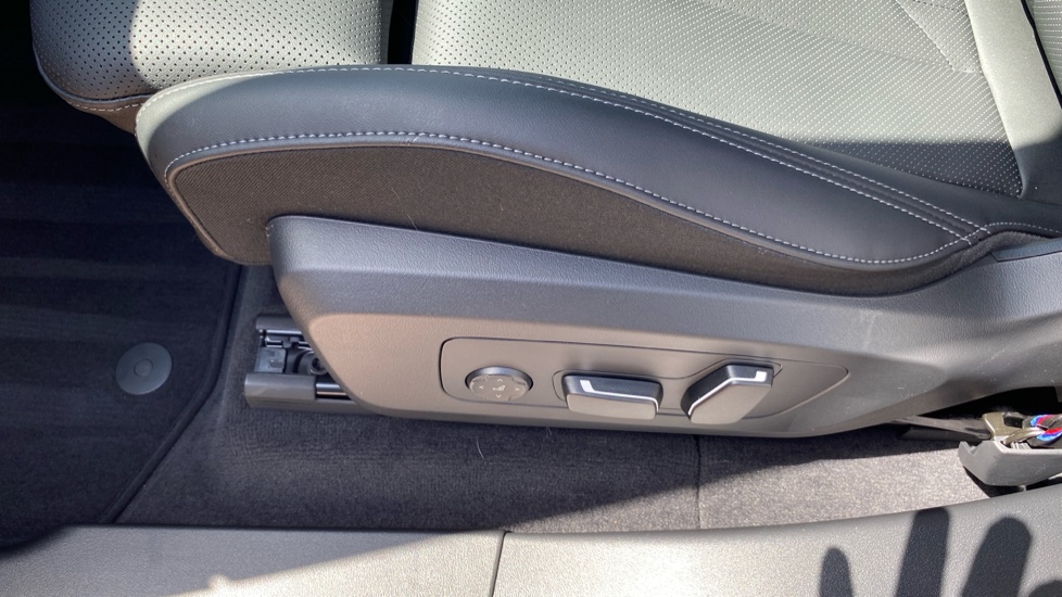 BMW X3 30e xDrive M Sport 5dr Auto Estate - Image 32