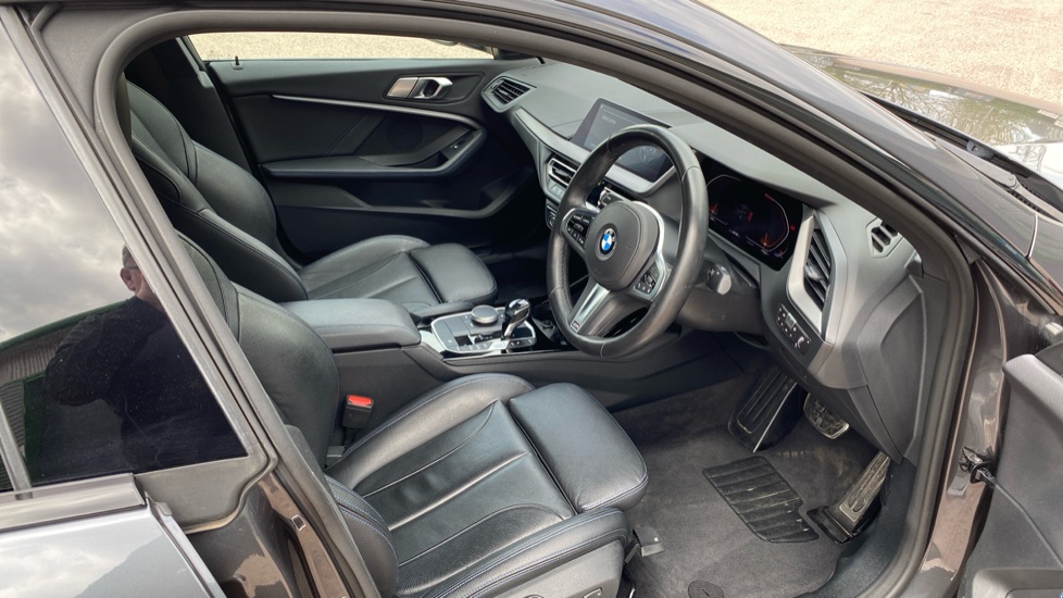 BMW 2 Series 218i [136] M Sport 4dr Petrol Saloon - Image 6