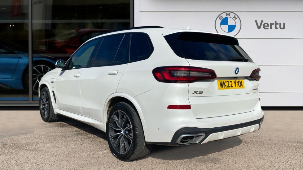 BMW X5 xDrive45e M Sport 5dr Auto Estate - Image 2