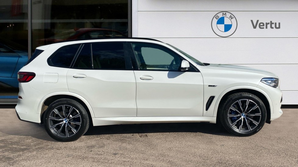 BMW X5 xDrive45e M Sport 5dr Auto Estate - Image 3