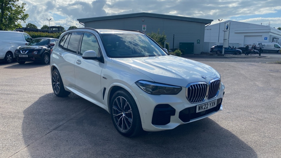 BMW X5 xDrive45e M Sport 5dr Auto Estate - Image 25