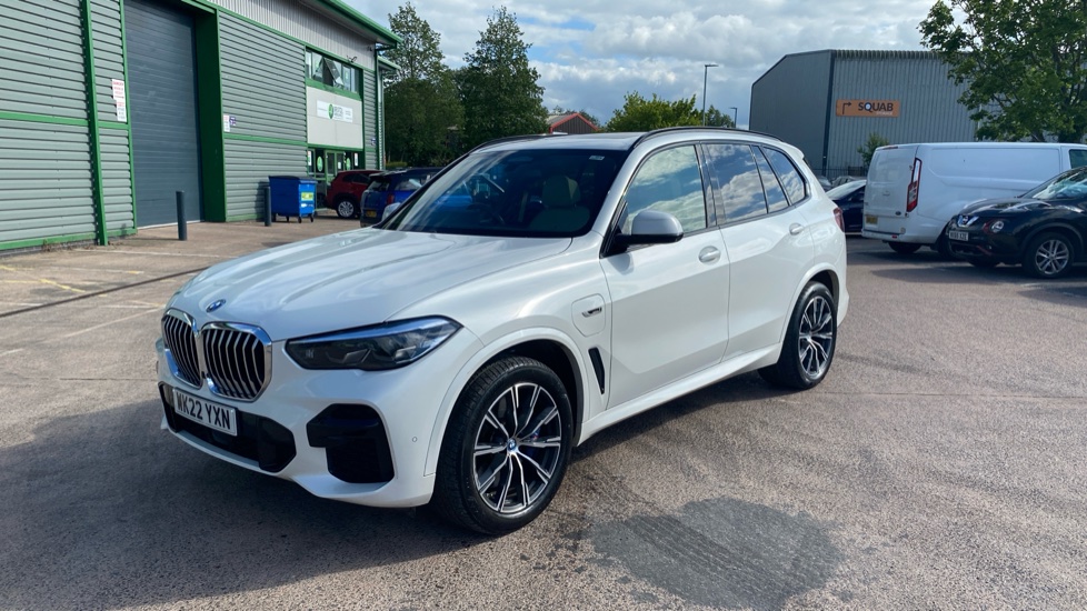 BMW X5 xDrive45e M Sport 5dr Auto Estate - Image 26