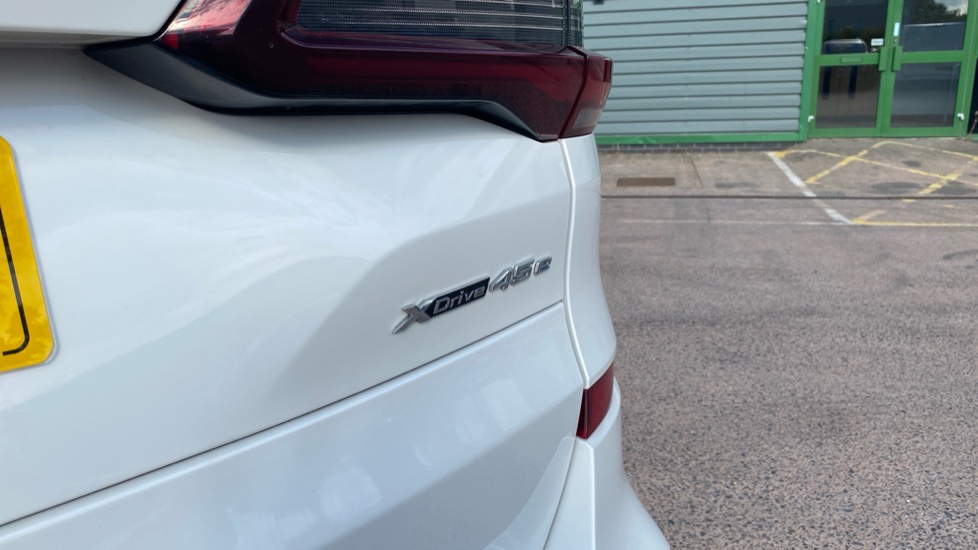 BMW X5 xDrive45e M Sport 5dr Auto Estate - Image 32
