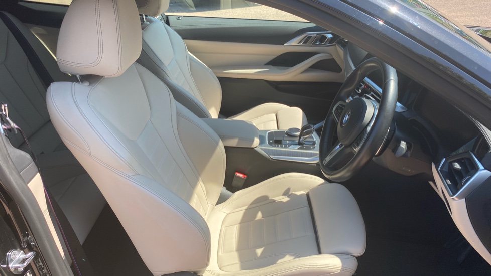 BMW 4 Series M440d xDrive MHT 2dr Step Auto Diesel Coupe - Image 11