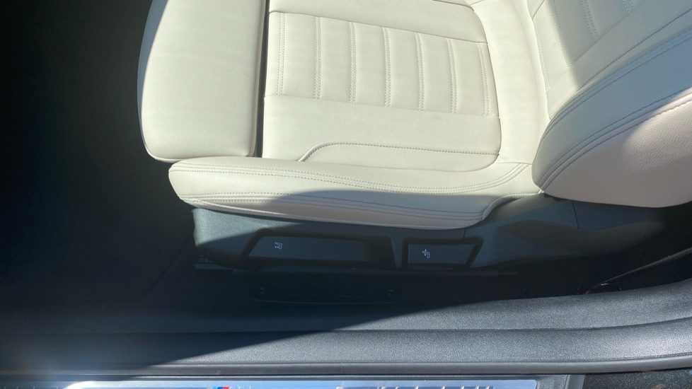BMW 4 Series M440d xDrive MHT 2dr Step Auto Diesel Coupe - Image 32