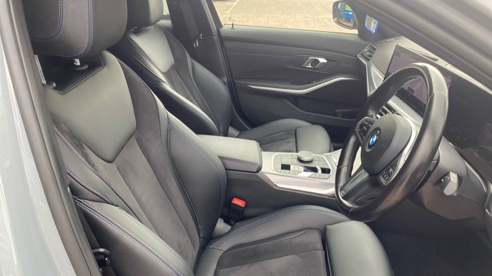 BMW 3 Series 320i M Sport 4dr Step Auto Petrol Saloon - Image 11