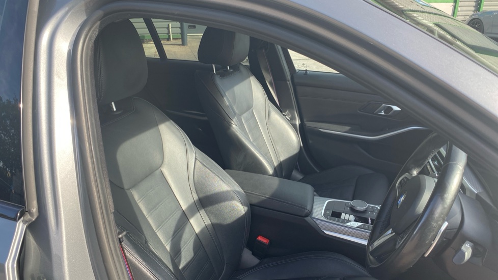 BMW 3 Series 320i M Sport 4dr Step Auto Petrol Saloon - Image 11