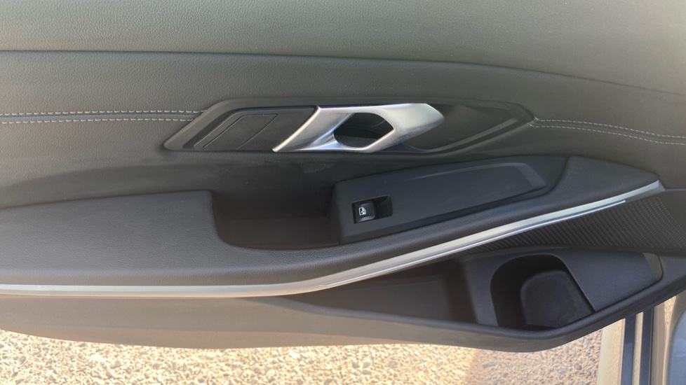 BMW 3 Series 320i M Sport 4dr Step Auto Petrol Saloon - Image 32