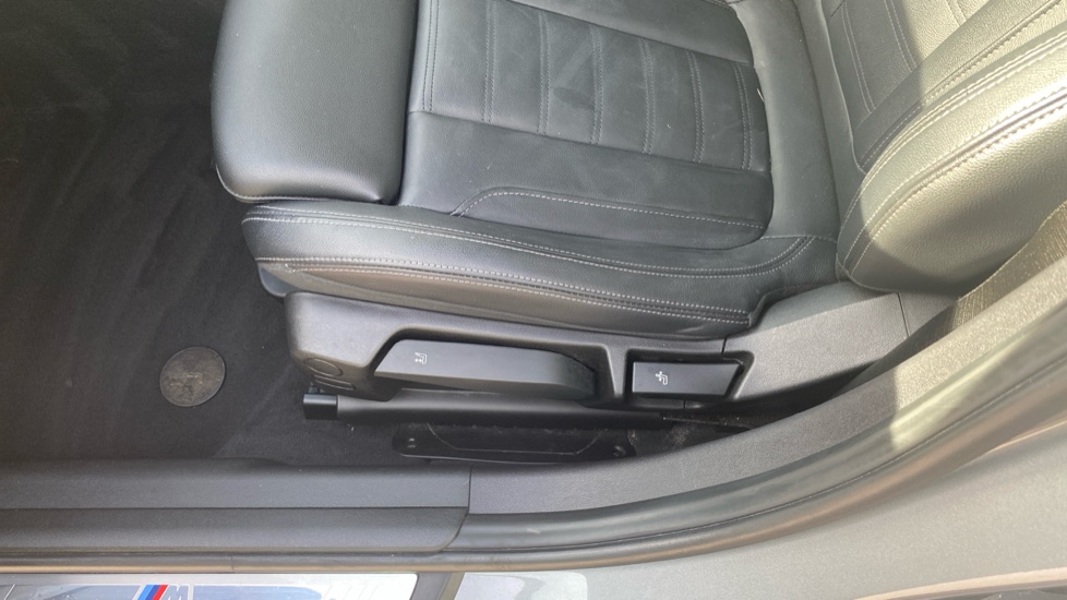BMW 3 Series 320i M Sport 4dr Step Auto Petrol Saloon - Image 33