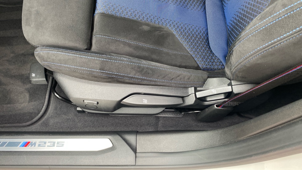 BMW 2 Series M235i xDrive 4dr Step Auto [Pro Pack] Petrol Saloon - Image 33
