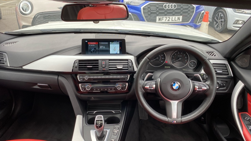BMW 3 Series 320i M Sport 5dr Step Auto Petrol Estate - Image 4