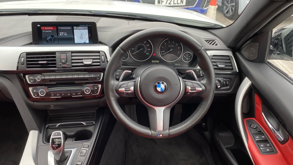 BMW 3 Series 320i M Sport 5dr Step Auto Petrol Estate - Image 5